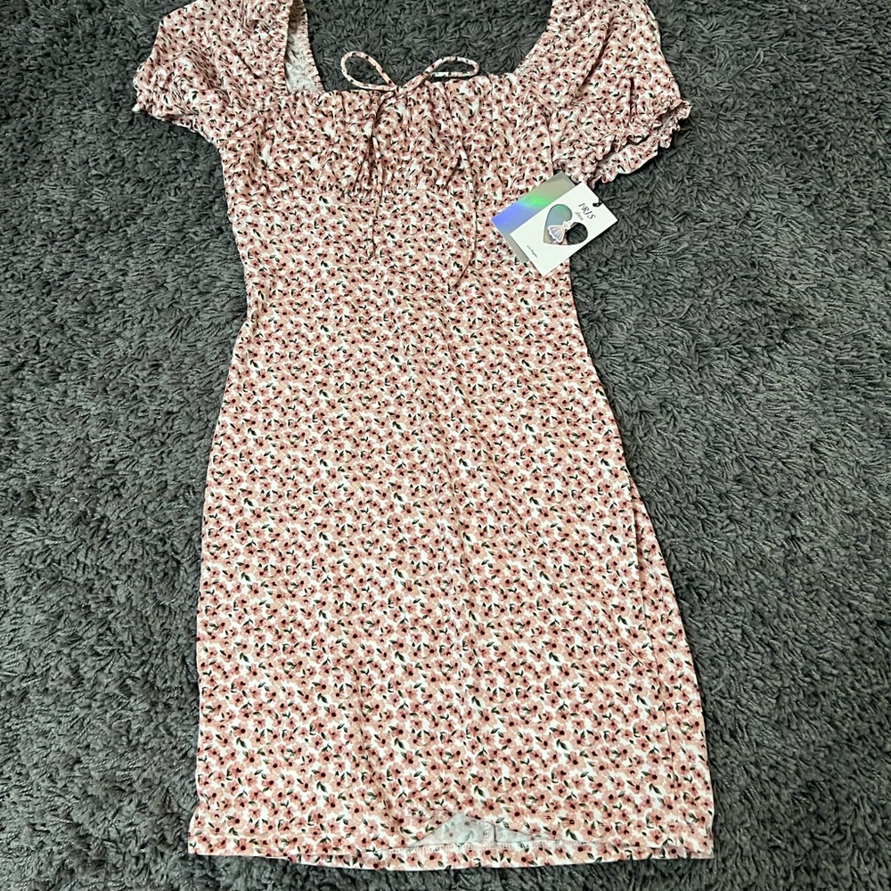 Puffer sleeve dress